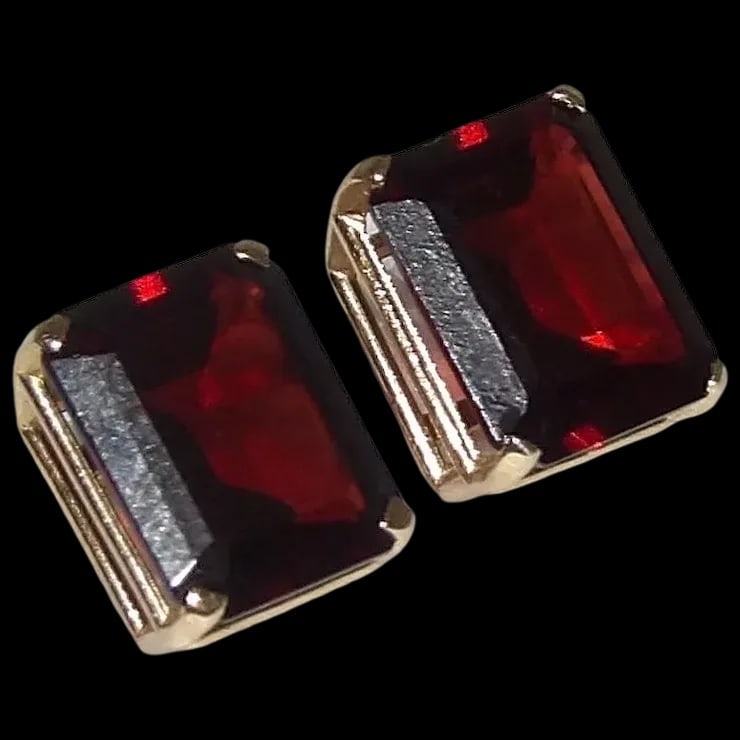 Pair of Garnet Stone Earrings in 14Kt Gold setting (1 of 8)
