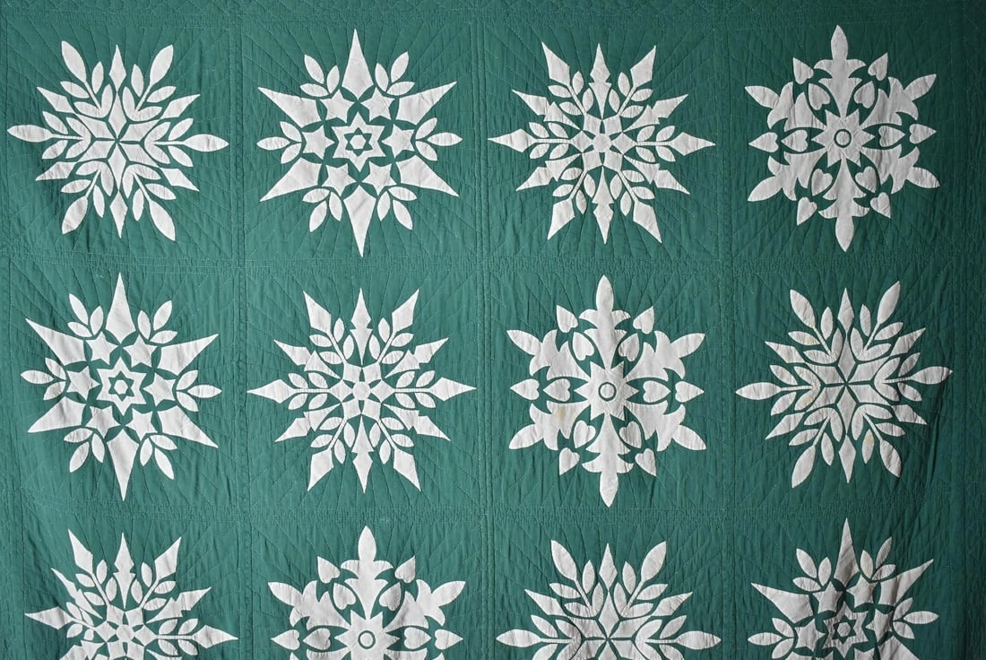 40's Snowflake Applique Quilt - 10