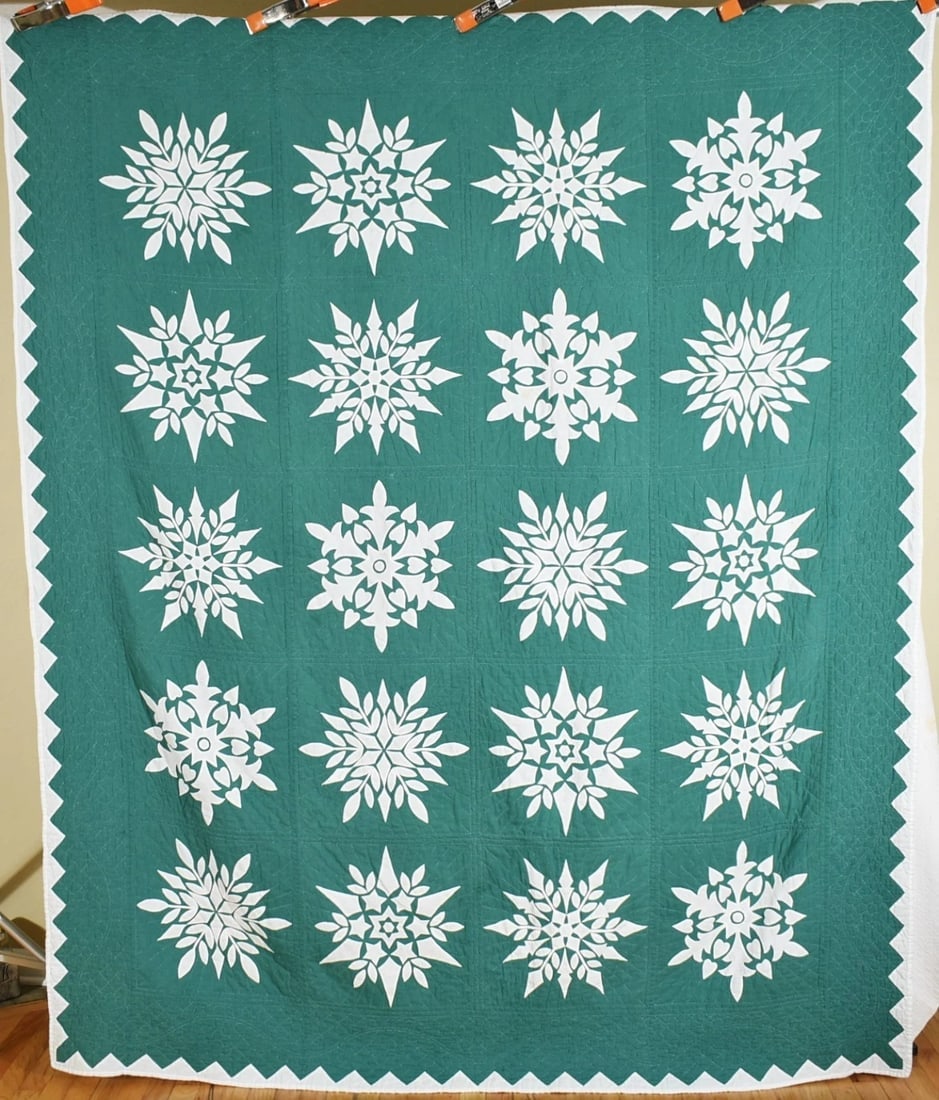 40's Snowflake Applique Quilt (1 of 11)