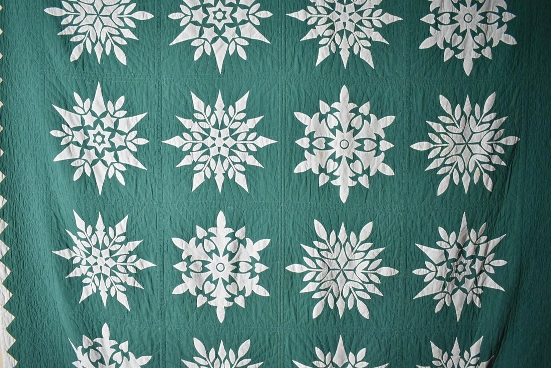 40's Snowflake Applique Quilt - 2