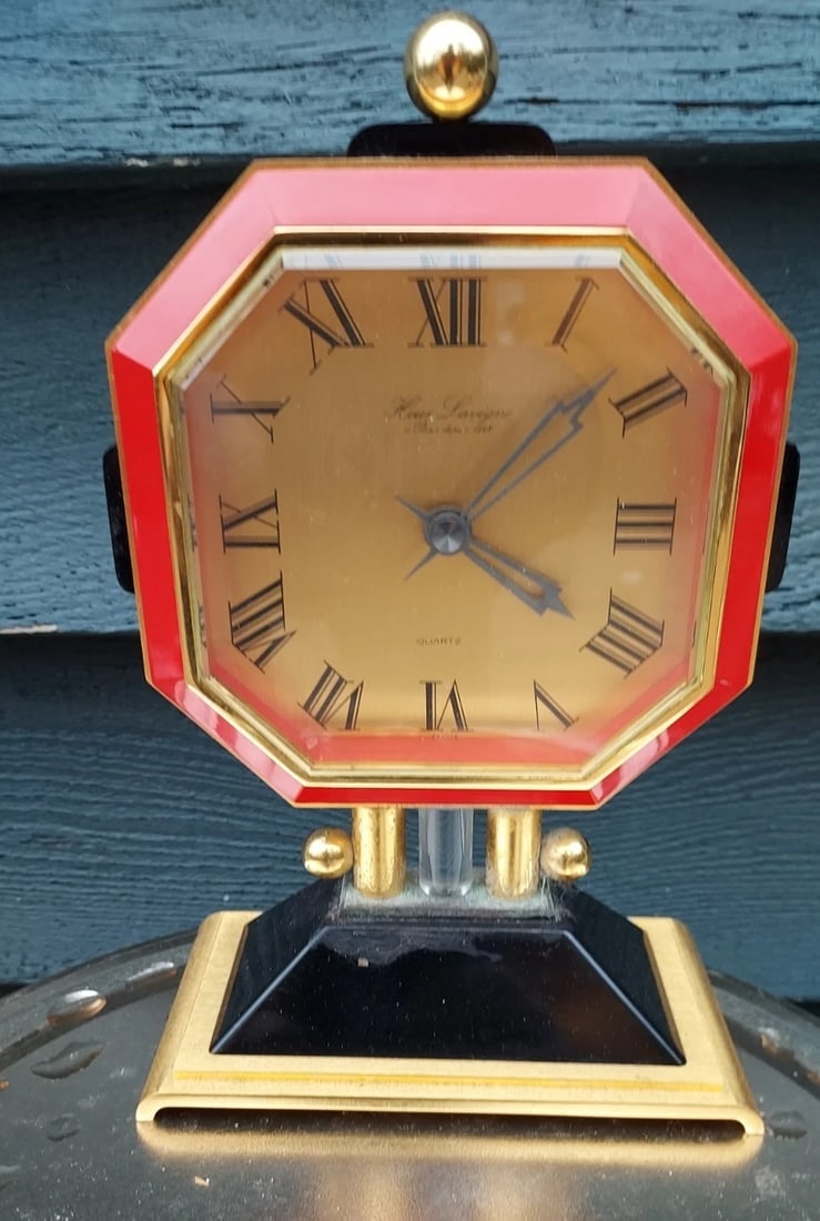 Modern quartz cast clock 1970 working beautiful hour Lavigne paris (1 of 5)