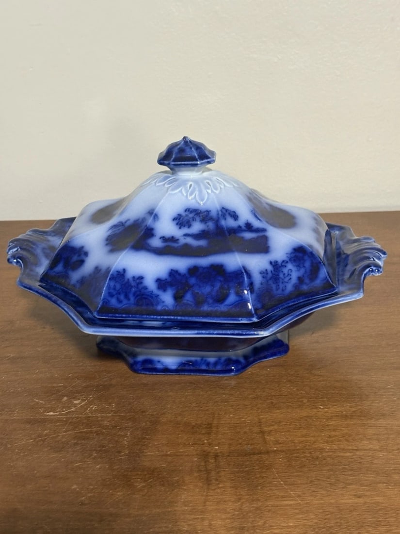 Shanghae Flow Blue Covered Vegetable Bowl (1 of 7)