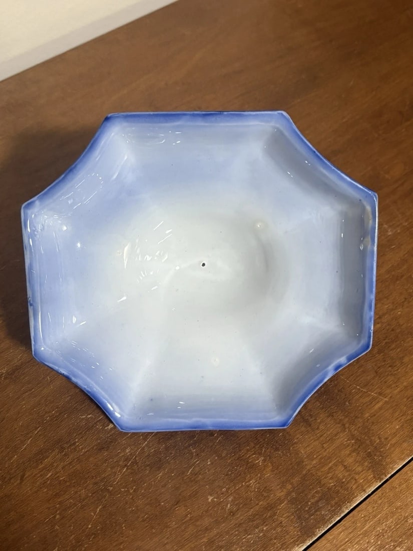 Shanghae Flow Blue Covered Vegetable Bowl - 6