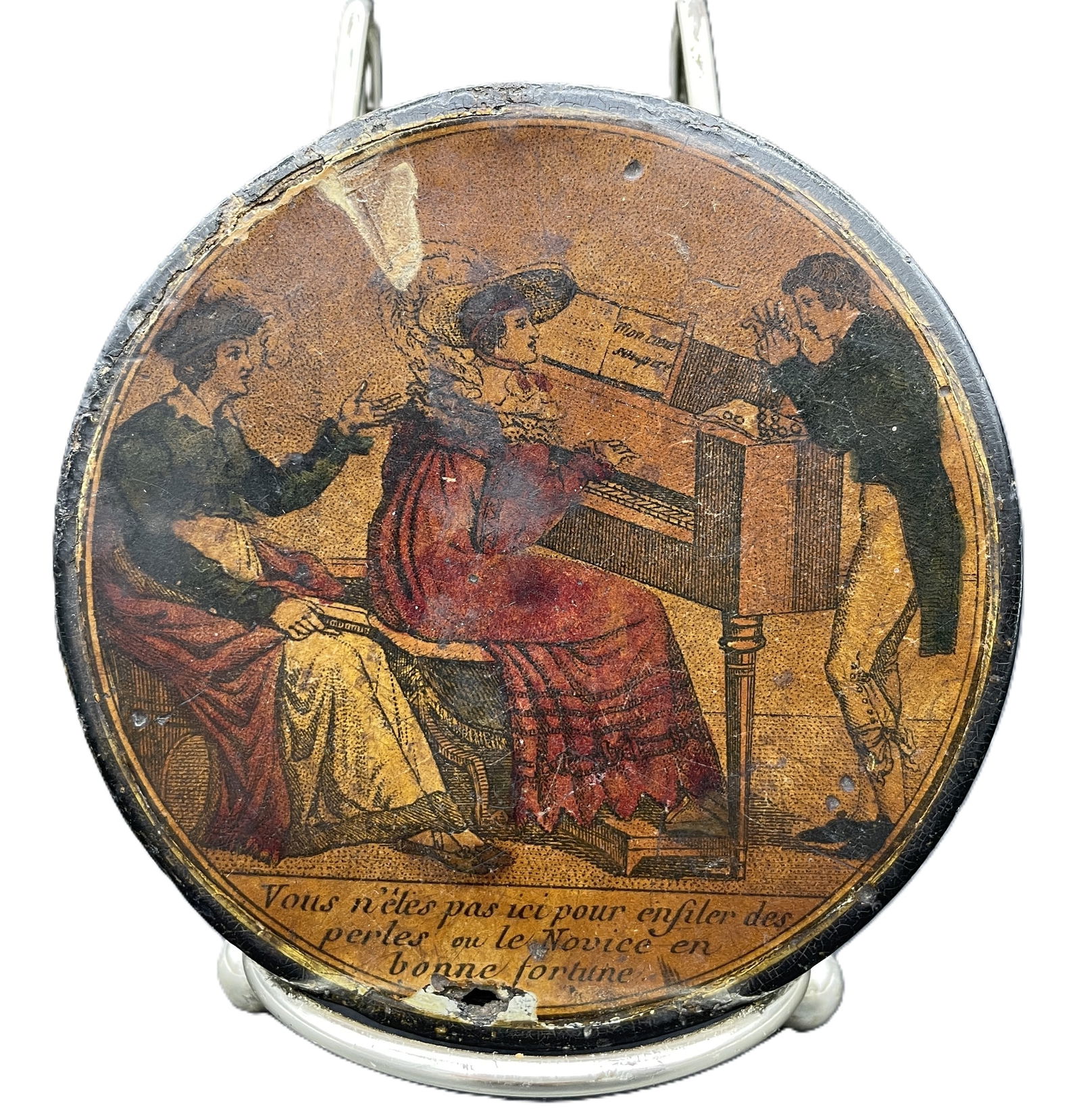 ANTIQUE LAQUER SNUFF BOX FRENCH SCENE with provenance (1 of 8)