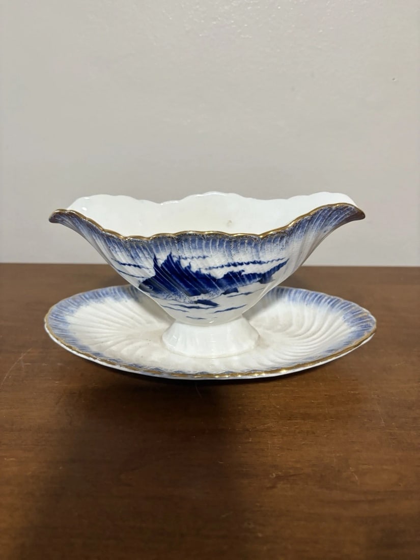 Flow Blue Fish Set Gravy Boat (1 of 5)