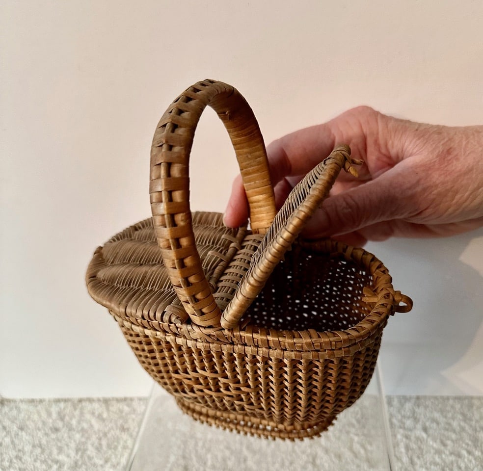 Double-Lidded Miniature Picnic Basket - 4