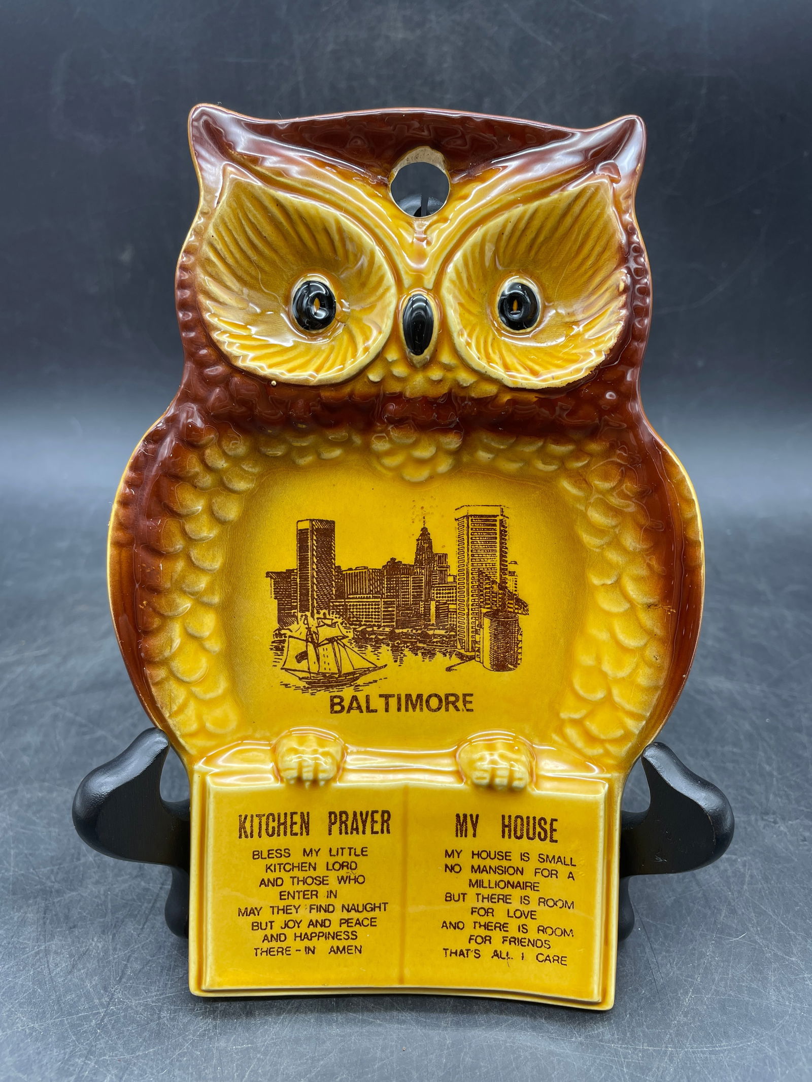 Vintage BALTIMORE MD Spoon Rest Owl Kitchen Prayer My House Wall Hanging Decor MCM Japan: Date/Period: unknown Dimension: approx 7" x 4.75" Material: ceramic Additional Information: Elevate your kitchen decor with the Vintage BALTIMORE MD Spoon Rest, a charming owl-themed ceramic accessory