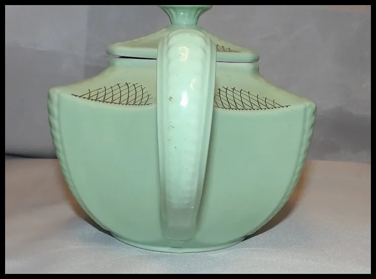 Hall 003 Connie Pattern 6 cup Teapot - 5