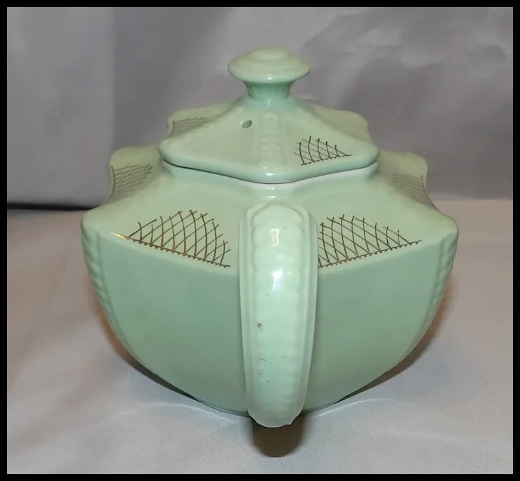 Hall 003 Connie Pattern 6 cup Teapot - 6