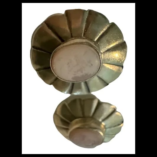 Vintage sterling silver & mother of pearl Zuni clip on earrings - 4