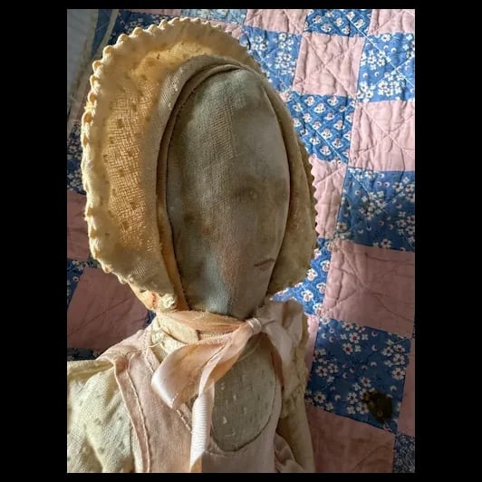 Vintage cloth Doll w/ her Quilt - 6