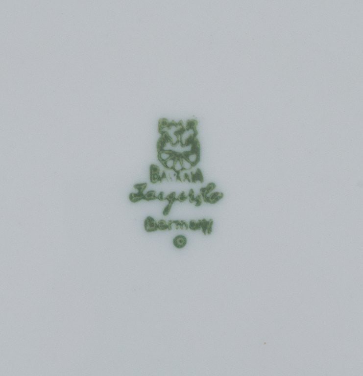 Paar, Bavaria, Jaeger & Co, Germany. A set of five retro dinner plates in porcelain with a floral - 5