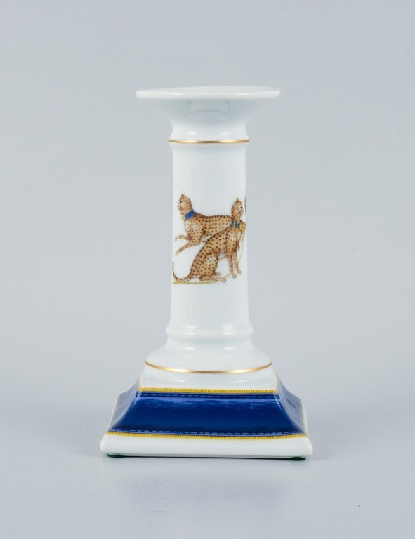 Porcelaine de Paris (Décor - Chasses Royales). Candlestick and small bowl hand-decorated with - 2