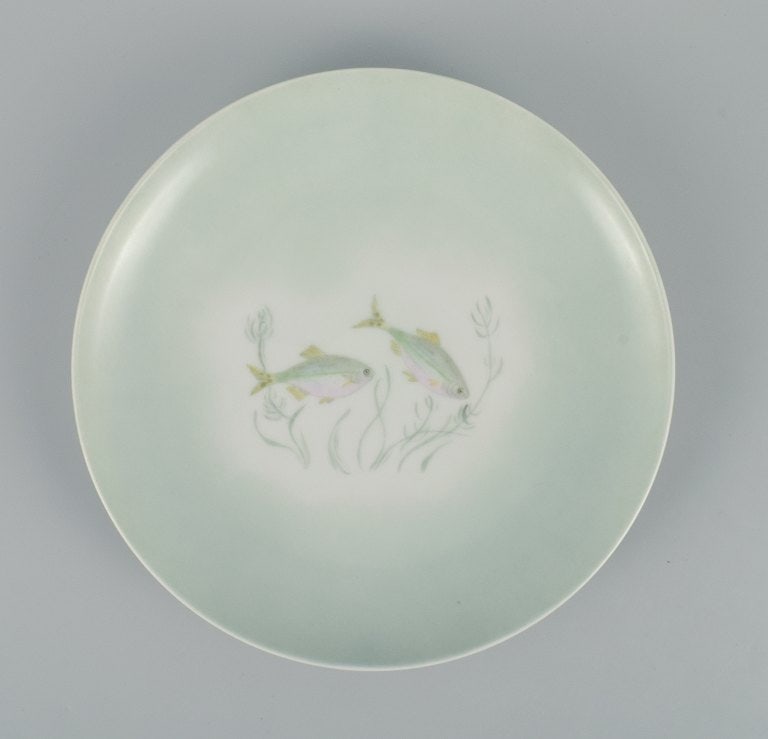 Th. Karlinder for Bing & Grondahl. Six hand-painted dinner plates with fish motifs. - 2