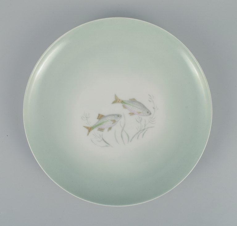 Th. Karlinder for Bing & Grondahl. Six hand-painted dinner plates with fish motifs. - 6