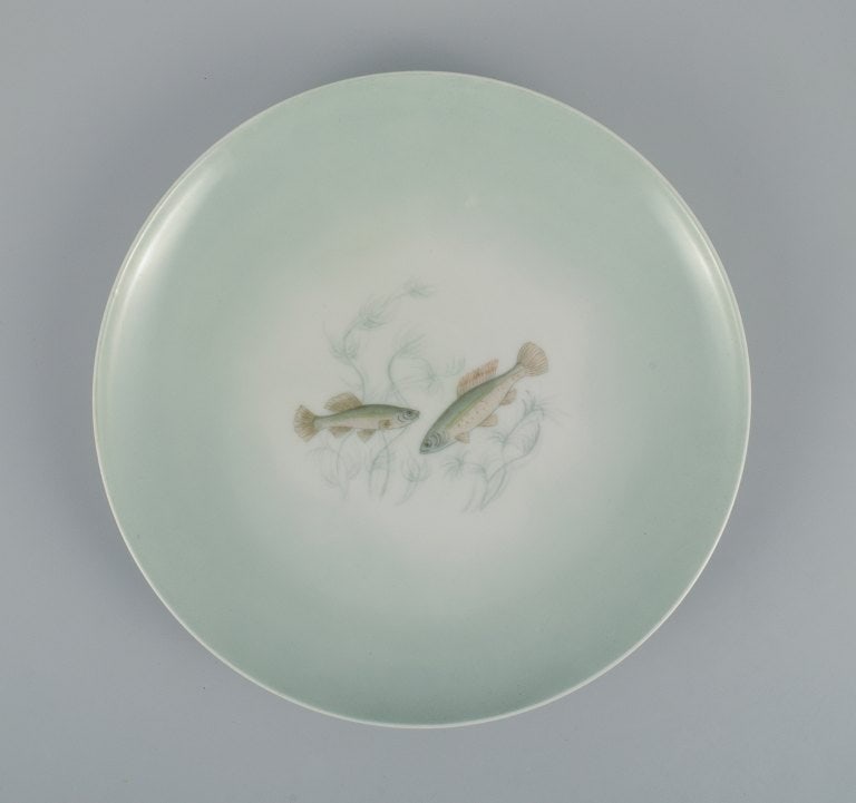 Th. Karlinder for Bing & Grondahl. Six hand-painted dinner plates with fish motifs. - 6