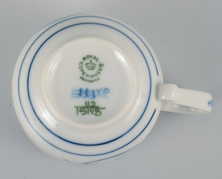 Niels Refsgaard and Erik Reiff for Royal Copenhagen: "Noblesse" coffee service for four in - 6