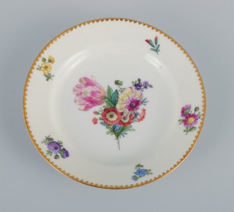B&G, Bing & Grondahl Saxon flower. six cake plates decorated with flowers and gold trim. - 3