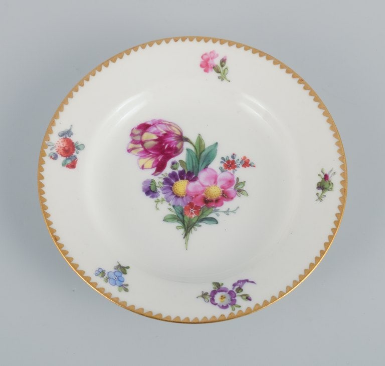 B&G, Bing & Grondahl Saxon flower. six cake plates decorated with flowers and gold trim. - 4