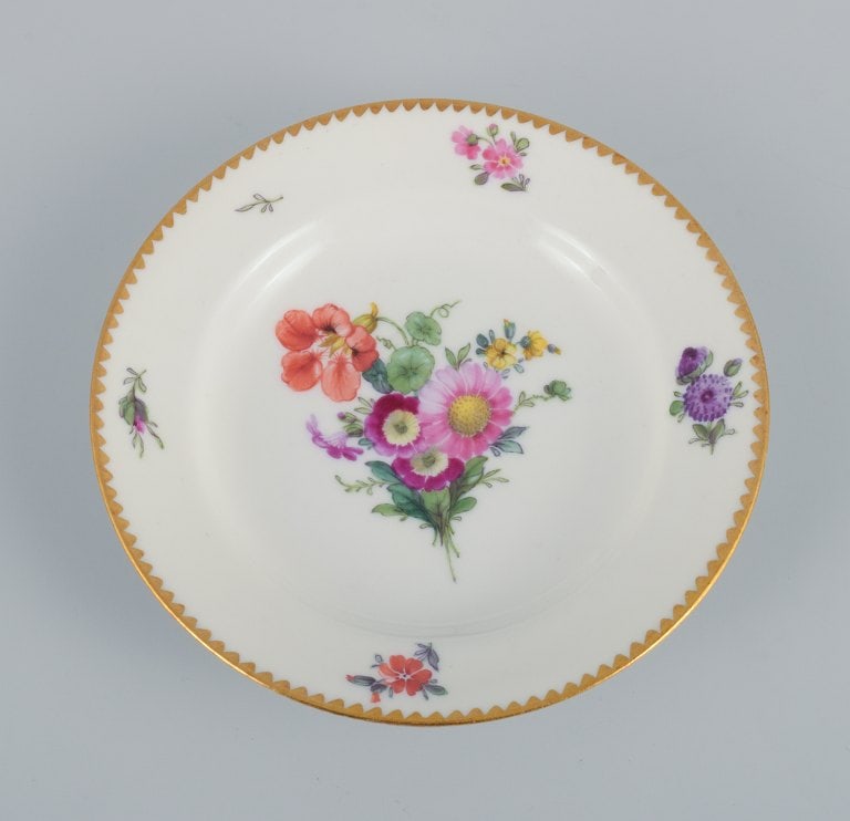 B&G, Bing & Grondahl Saxon flower. six cake plates decorated with flowers and gold trim. - 5
