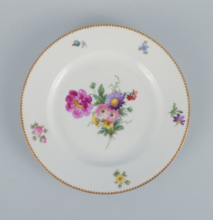 B&G, Bing & Grondahl Saxon flower. Four dinner plates decorated with flowers and gold rim. - 3