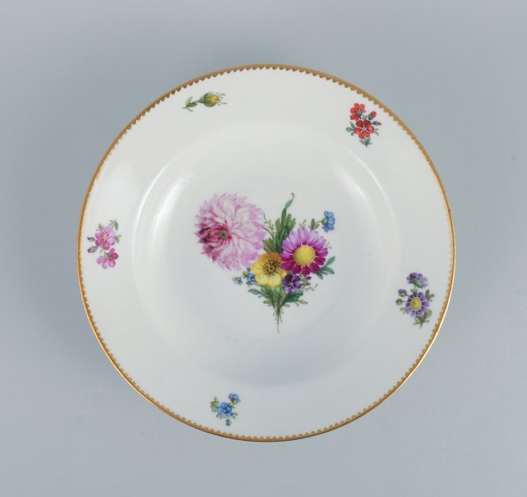 B&G, Bing & Grondahl Saxon flower. Five deep plates decorated with flowers and gold rim. - 3