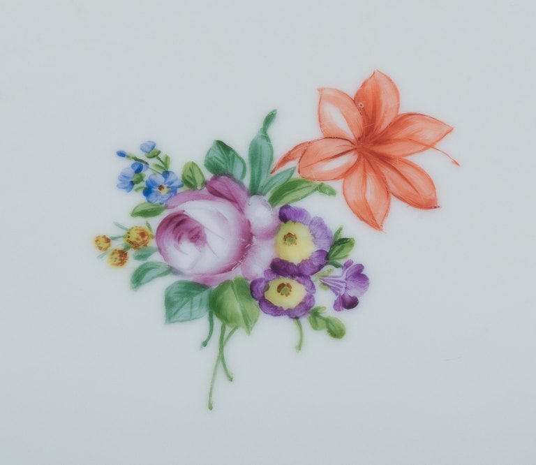 Royal Copenhagen Light Saxon Flower, oval serving dish. - 4