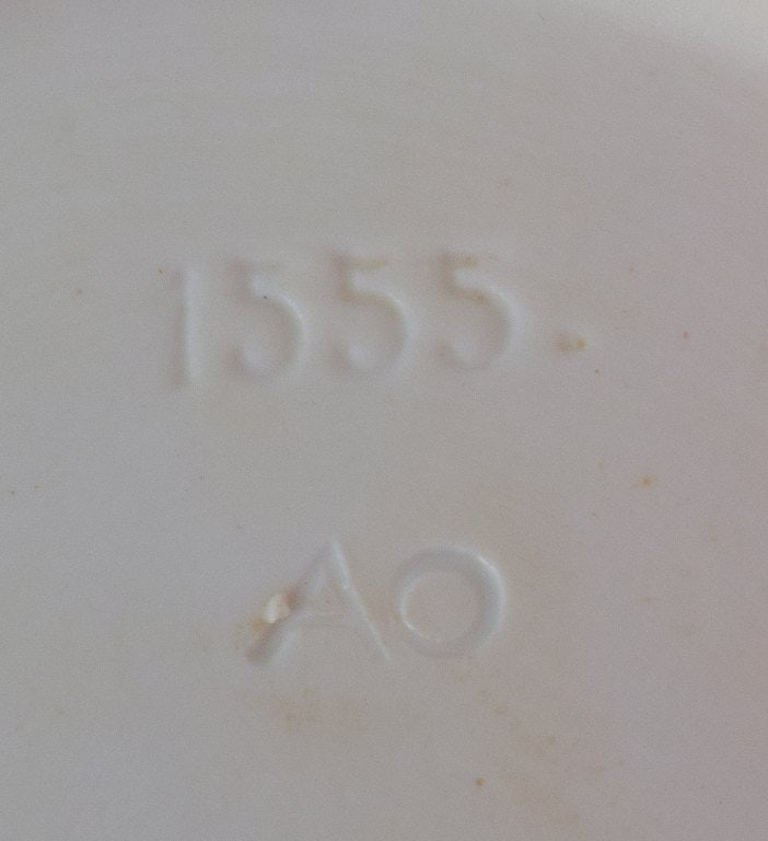 Royal Copenhagen, Saxon Flower. Oval serving dish in hand-painted porcelain with flowers and gold - 7