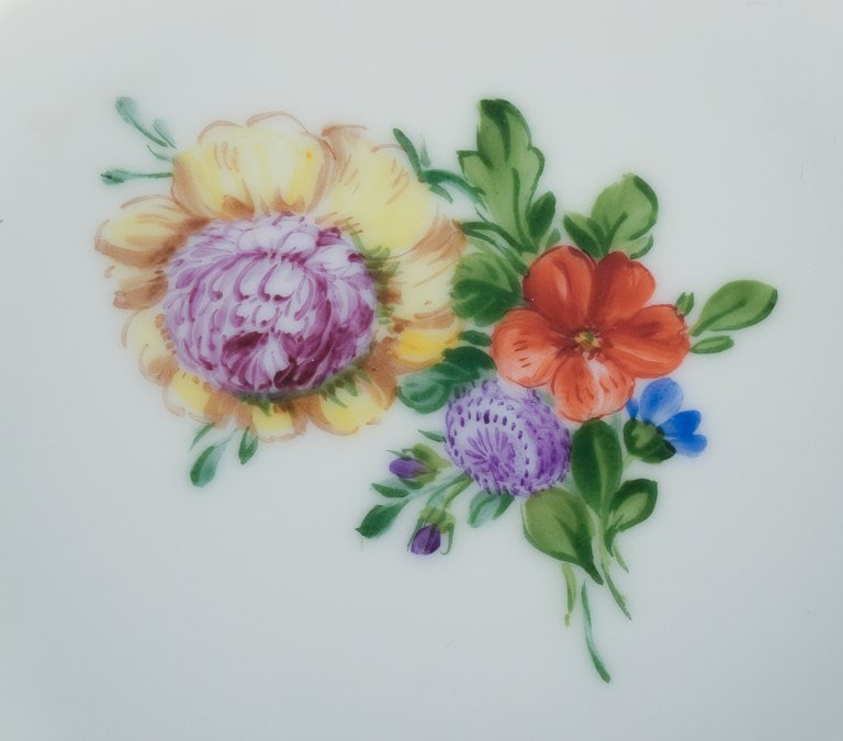 Royal Copenhagen Light Saxon Flower. Four deep plates in hand-painted porcelain. - 6