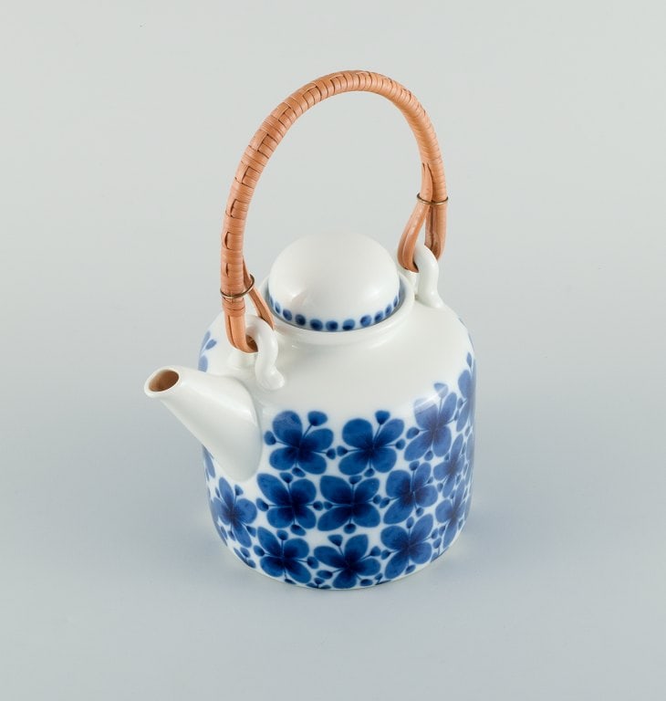 Rörstrand, Mon Amie, porcelain teapot with bamboo shank. - 3