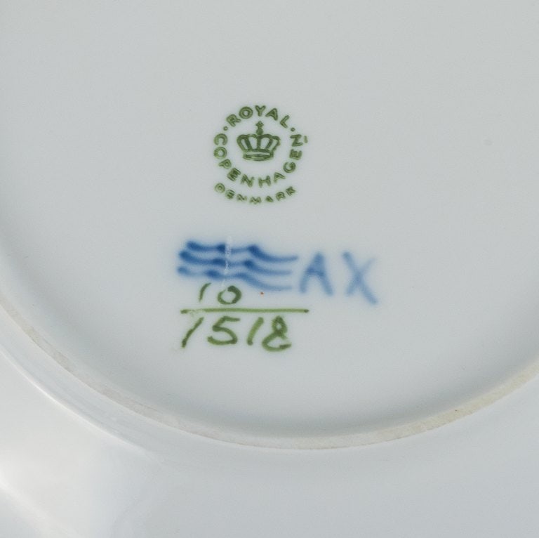 Royal Copenhagen Blue Flower curved bowl and dish. - 7