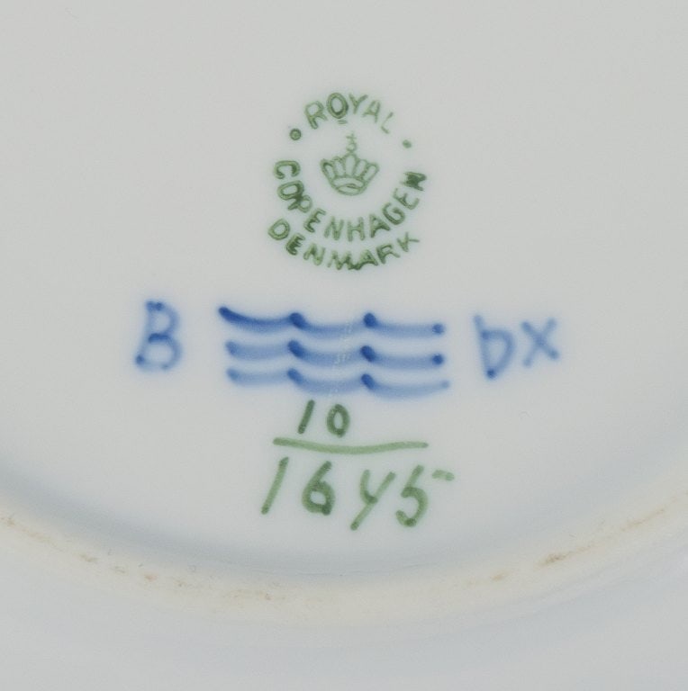 Two Royal Copenhagen Blue Flower curved, a low stand and a dish. - 6