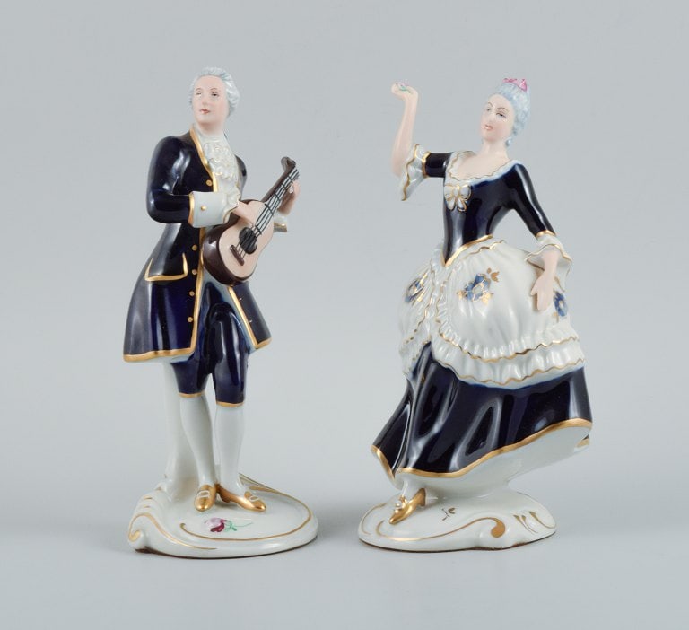 Royal Dux. Rococo couple in hand-painted porcelain. - 2