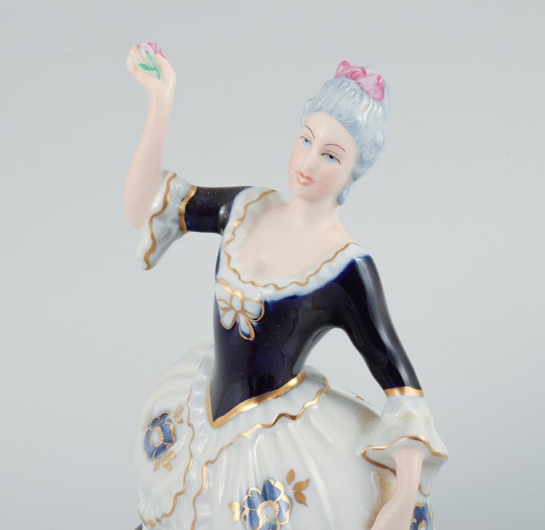 Royal Dux. Rococo couple in hand-painted porcelain. - 7