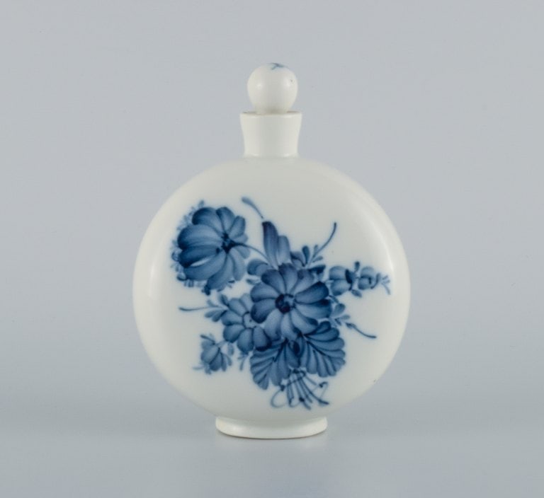 Royal Copenhagen, Blue bouquet, bottle with stopper. Model number: 45/4008: Title: Royal Copenhagen, Blue bouquet, bottle with stopper. Model number: 45/4008 Description: Royal Copenhagen, Blue bouquet, bottle with stopper. Model number: 45/4008 Mid 20th century. First factor