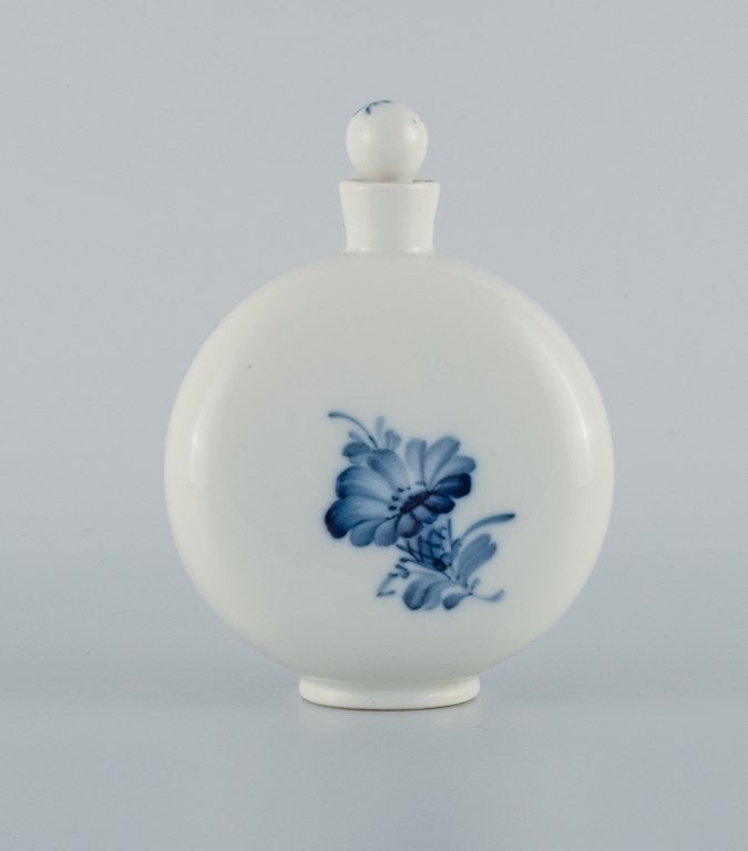 Royal Copenhagen, Blue bouquet, bottle with stopper. Model number: 45/4008 - 2