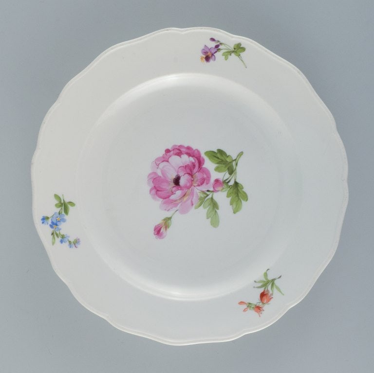 Ten antique Meissen dinner plates. Hand painted with various polychrome flowers. - 5