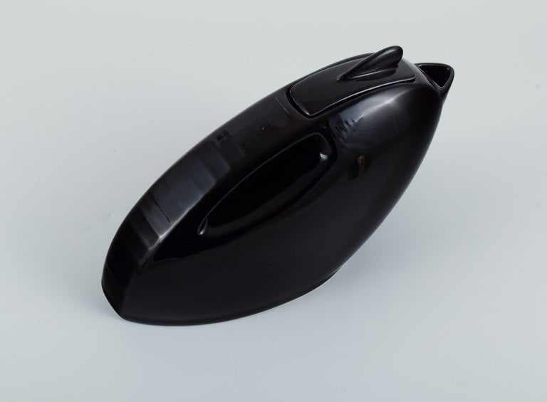 Black designer teapot in porcelain. Late 1900s. - 4