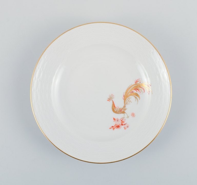 Two rare Art Deco Meissen plates with hand-painted peacocks and gold decoration. 1930s. - 2