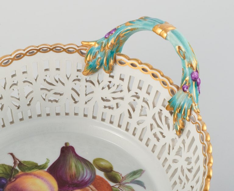 KPM, Germany. Large impressive and openwork bowl hand-painted with fruits. - 4