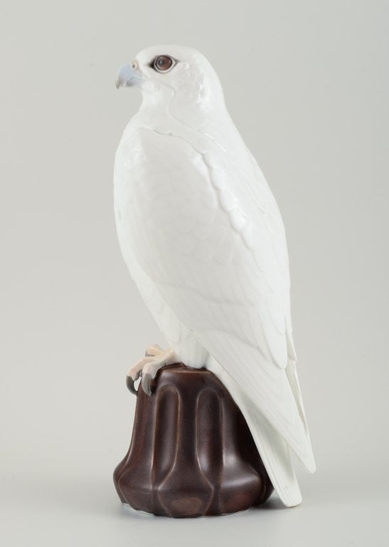 Large falcon, porcelain figure, B&G model no. 1531. 1920/30s. - 4