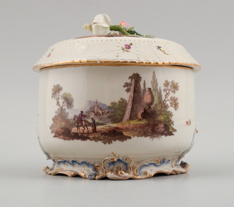 Louisbourg, Germany. 18th century large sugar bowl, hand painted with landscape scenes, lid with - 2