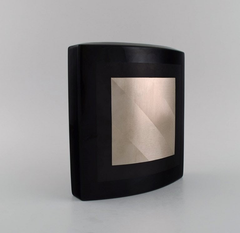 H. Dresler for Rosenthal. Large vase in hand-painted porcelain with silver decoration. 1980s. - 2