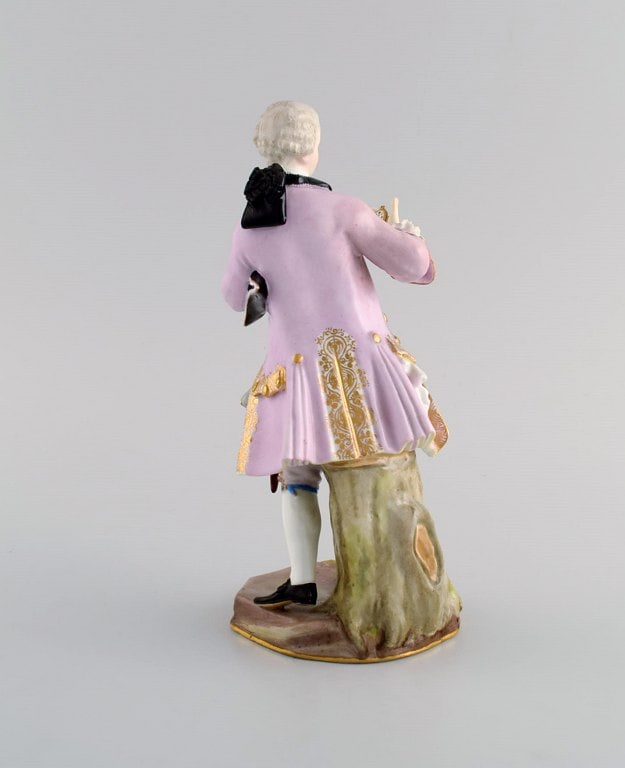 Antique Meissen porcelain figure. Noble gentleman with gold watch. Late 19th century. - 3