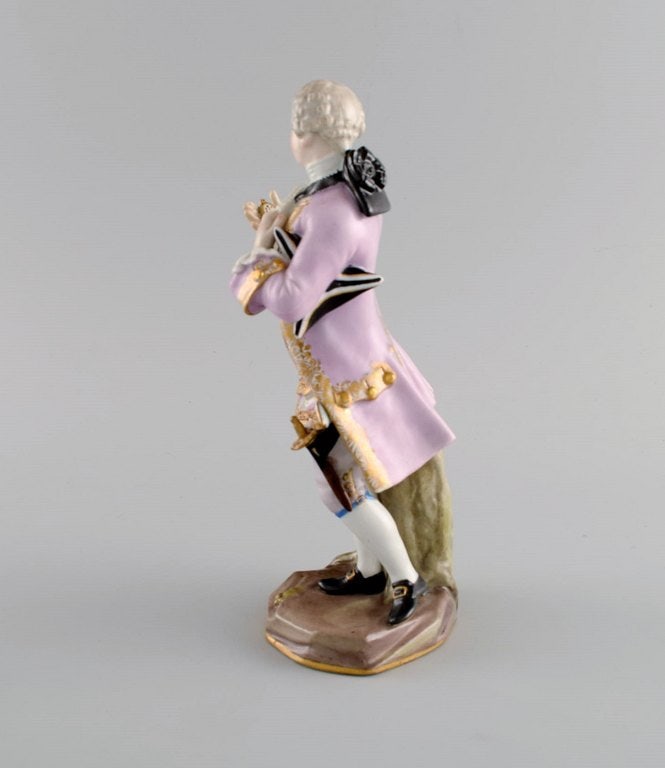 Antique Meissen porcelain figure. Noble gentleman with gold watch. Late 19th century. - 4