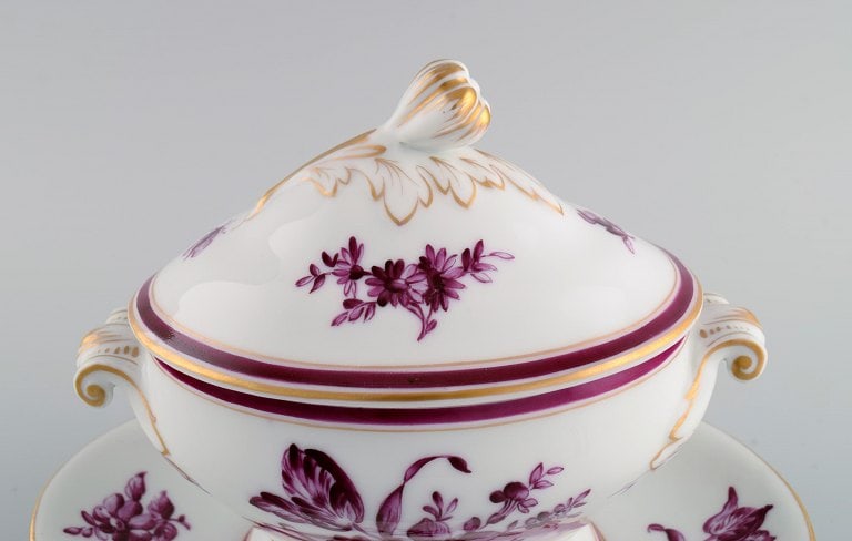 Early and rare Bing & Grøndahl lidded tureen in hand-painted porcelain with purple flowers and - 4
