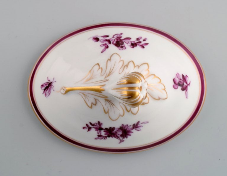 Early and rare Bing & Grøndahl lidded tureen in hand-painted porcelain with purple flowers and - 6