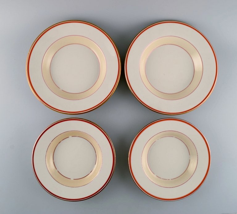 Christian Joachim for Royal Copenhagen. "The Spanish pattern". Four deep plates in hand-painted - 2