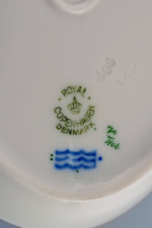 Christian Joachim for Royal Copenhagen. "The Spanish pattern". Tray and two serving dishes in - 6