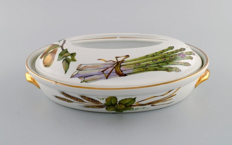 Royal Worcester, England. Evesham lidded dish in porcelain decorated with fruits and gold rim. - 5